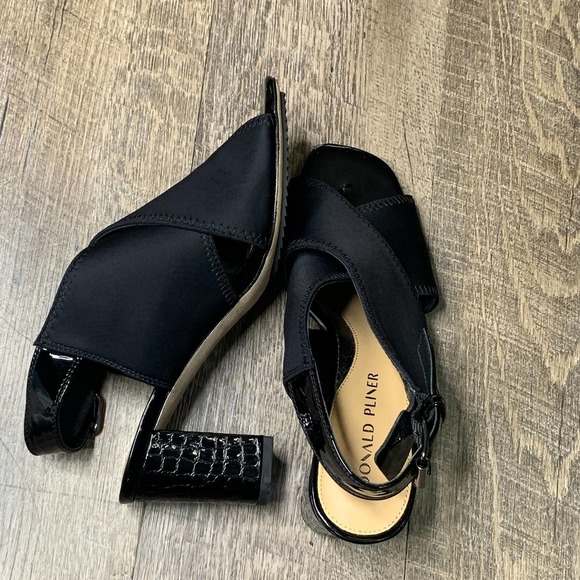 Donald Pliner Pyper Pump Heels Womens Size 8M Black Fabric‎ Chunky Croc Heels - Picture 9 of 11